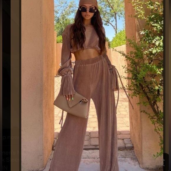 Brown Ribbed Two-Piece Lounge Set - Picture 1 of 3